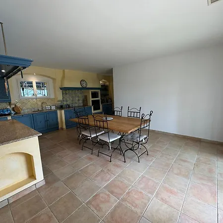 8 Personnes Avec Piscine Et Climatisation - Les Amandiers Villa *