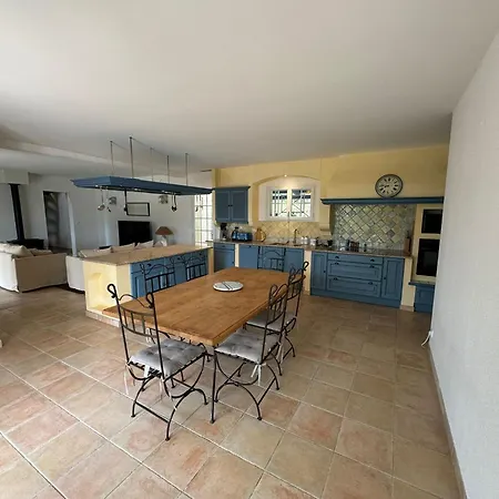 8 Personnes Avec Piscine Et Climatisation - Les Amandiers Villa *