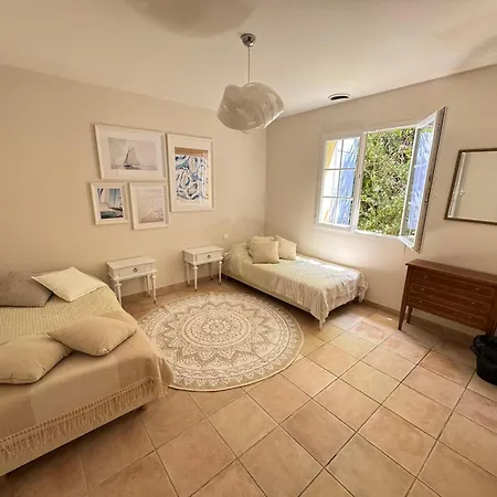 8 Personnes Avec Piscine Et Climatisation - Les Amandiers Villa