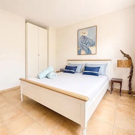 Villa 8 Personnes Avec Piscine Et Climatisation - Les Amandiers Saint-Laurent-de-la-Cabrerisse