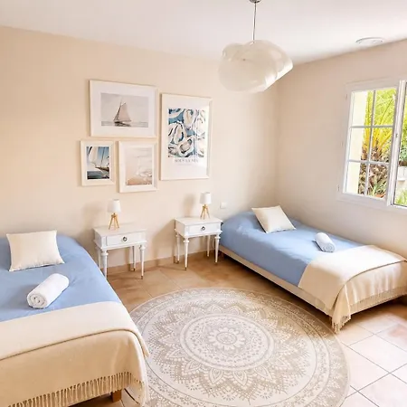 8 Personnes Avec Piscine Et Climatisation - Les Amandiers Villa Saint-Laurent-de-la-Cabrerisse