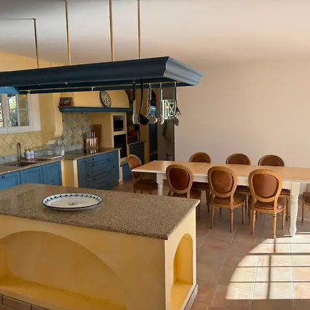 Villa 8 Personnes Avec Piscine Et Climatisation - Les Amandiers